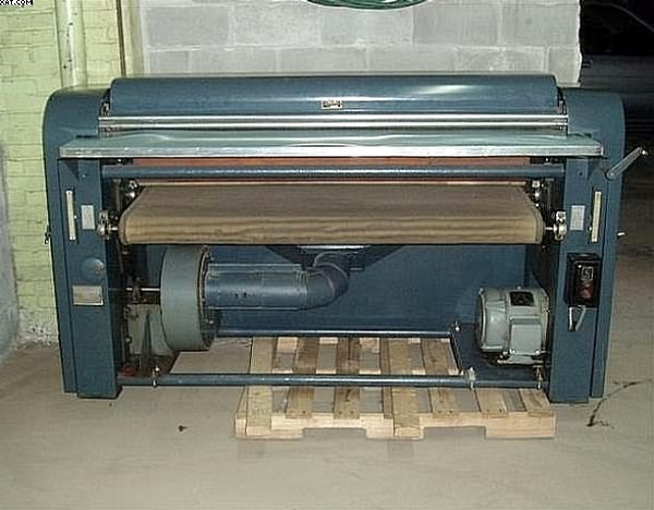 AINSLIE SWEATER BRUSHER- 1980s